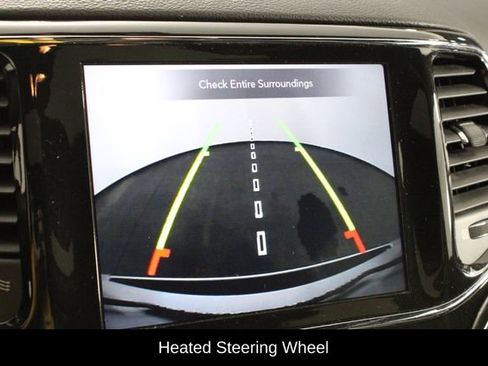 Used 2022 Jeep Grand Cherokee Limited image 10