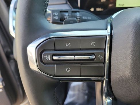 Used 2025 GMC Acadia Elevation image 22