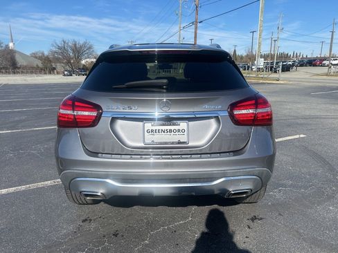 Used 2020 Mercedes-Benz GLA 250 4MATIC image 4