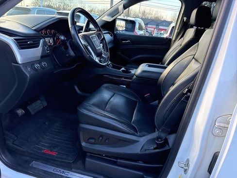 Used 2018 GMC Yukon XL SLT image 20
