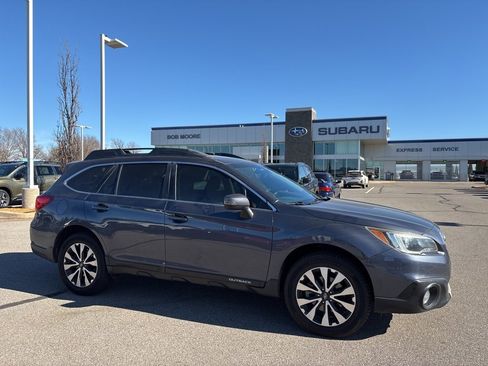 Used 2017 Subaru Outback 3.6R Limited image 1