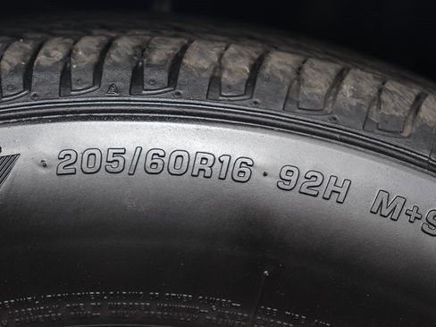 Used 2023 Nissan Sentra S image 33