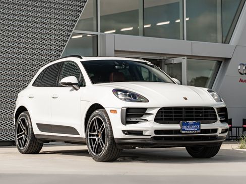 Used 2019 Porsche Macan AWD/4WD image 1