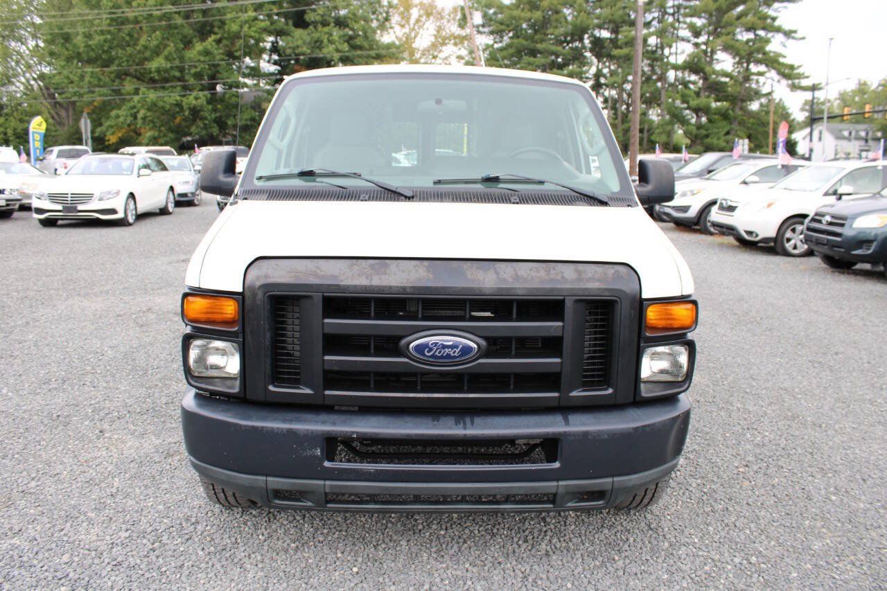 Used 2012 Ford E-150 and Econoline 150 w/ Commercial Cargo Van Pkg RWD image 3