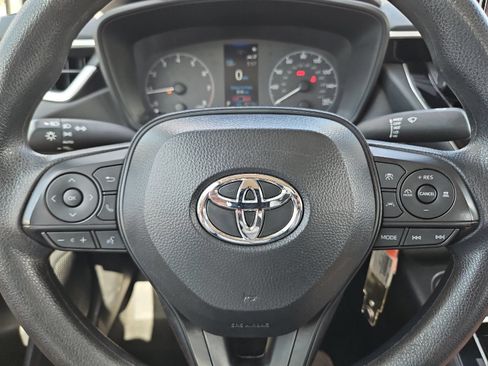 Certified 2025 Toyota Corolla LE FWD image 19