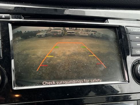 Used 2020 Nissan Rogue SV image 20