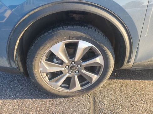 Used 2025 Ford Escape Platinum image 5