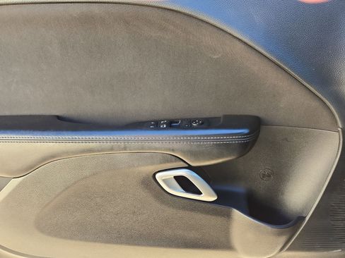 Used 2021 Dodge Challenger SXT image 15