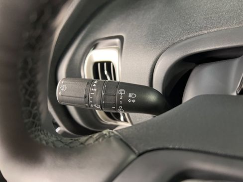 New 2025 Ford Expedition Active image 21