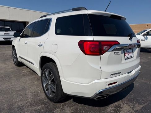 Used 2017 GMC Acadia Denali w/ Technology Package FWD image 13