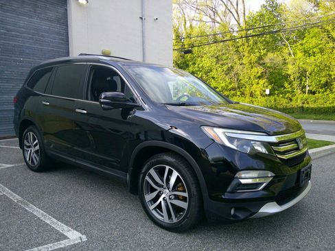 Used 2017 Honda Pilot Touring image 11