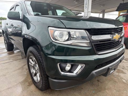 Used 2015 Chevrolet Colorado Z71 image 2