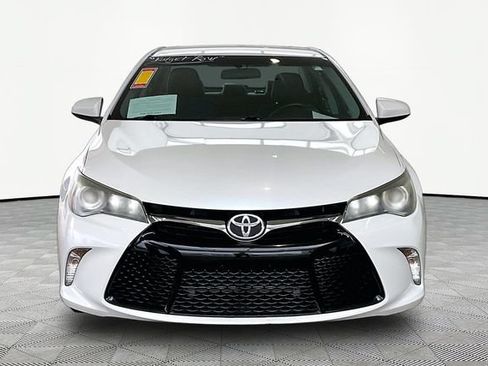 Used 2016 Toyota Camry SE FWD image 2