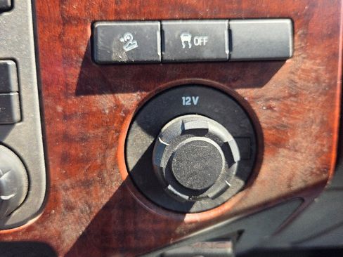 Used 2011 Ford F350 King Ranch w/ King Ranch w/Chrome Pkg image 30