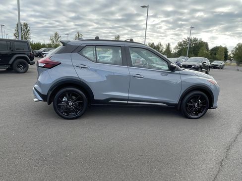 Used 2021 Nissan Kicks SR w/ Interior Electronics Package FWD image 6