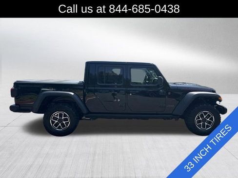 Certified 2025 Jeep Gladiator Rubicon w/ Safety Group AWD/4WD image 4