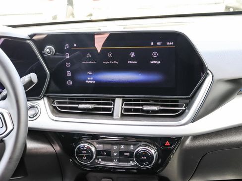 Used 2024 Chevrolet Trax LT w/ Driver Confidence Package image 13