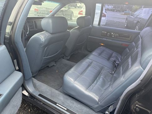 Used 1994 Cadillac Fleetwood Brougham image 10