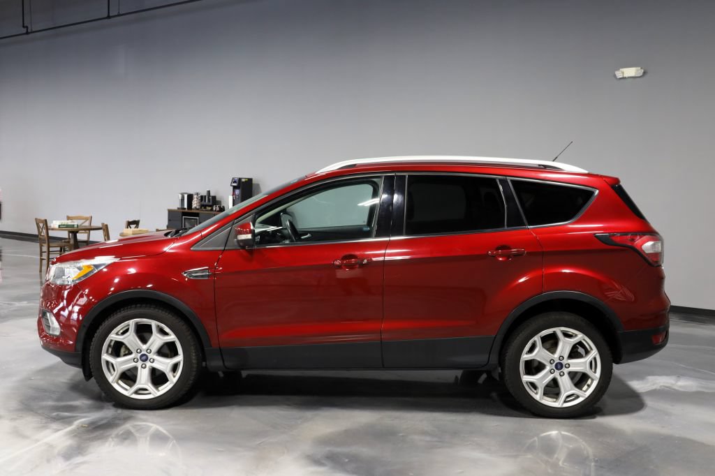 Used 2017 Ford Escape Titanium w/ Equipment Group 301A FWD image 4