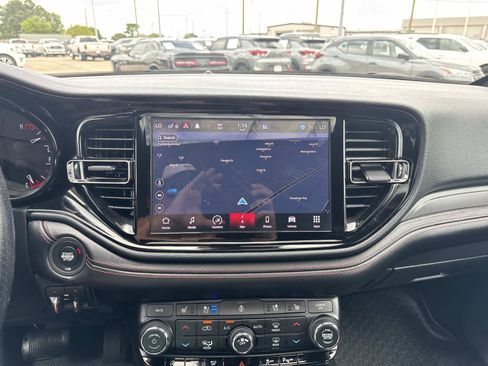 Used 2023 Dodge Durango GT RWD image 25