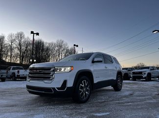 Certified 2023 GMC Acadia SLE video 2