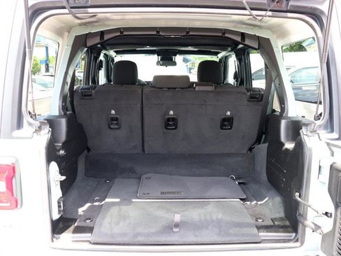Used 2024 Jeep Wrangler Unlimited Rubicon 4xe AWD/4WD image 58