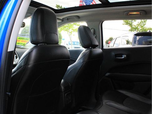 Used 2019 Jeep Compass Latitude w/ Popular Equipment Group AWD/4WD image 31