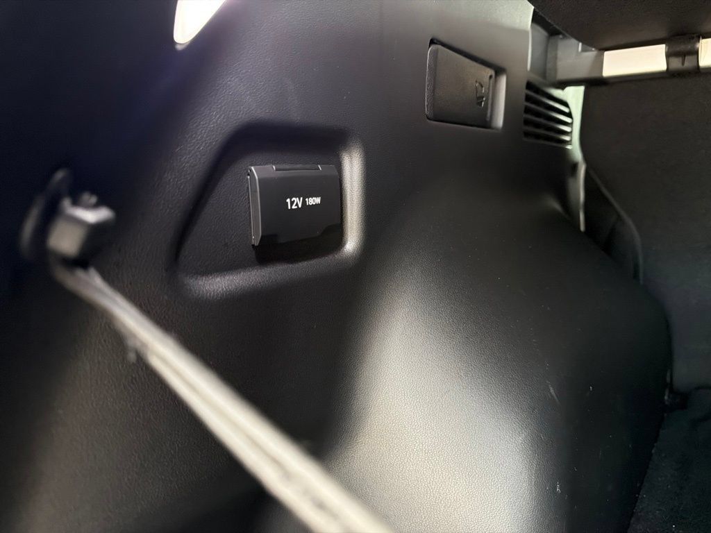 Used 2025 Hyundai Tucson SE FWD image 42