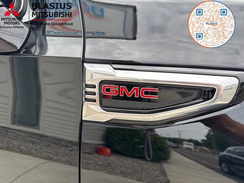 Used 2026 GMC Yukon Denali w/ Sun & Power Step Package AWD/4WD image 59