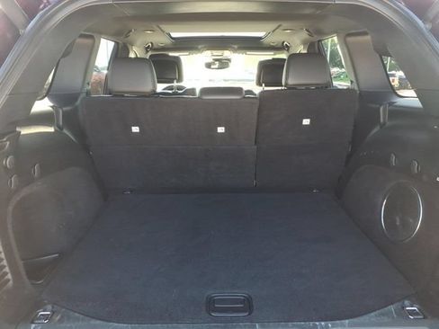 Used 2018 Jeep Grand Cherokee Limited AWD/4WD image 8