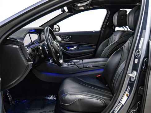 Used 2017 Mercedes-Benz S 550 Sedan image 23