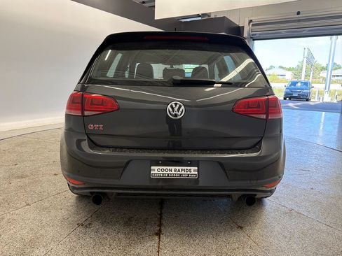 Used 2017 Volkswagen GTI SE FWD image 8