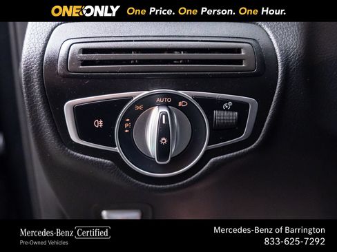 Used 2022 Mercedes-Benz GLC 300 4MATIC image 21