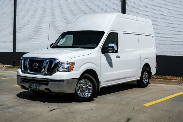 Used 2017 Nissan NV 3500 SL w/ Technology Package RWD image 2