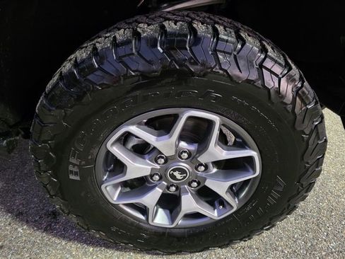 Certified 2025 Ford Bronco Badlands image 9