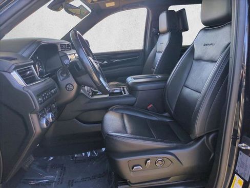 Used 2021 GMC Yukon Denali w/ Denali Premium Package AWD/4WD image 16