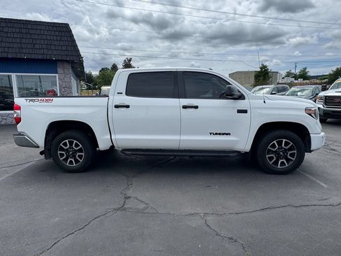 Used 2019 Toyota Tundra SR5 AWD/4WD image 13