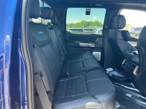 New 2026 Ford F350 Platinum w/ Tremor Off-Road Package AWD/4WD image 21