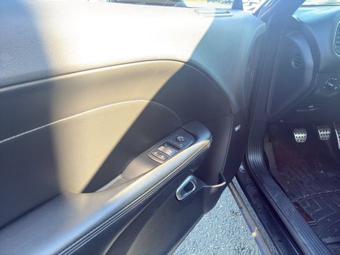 Used 2017 Dodge Challenger R/T Scat Pack w/ Leather Interior Group image 6