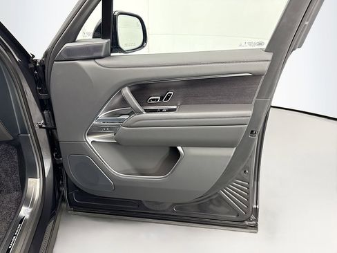 New 2026 Land Rover Range Rover SE image 25