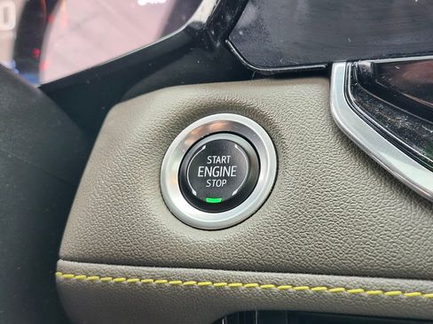 Used 2024 Chevrolet Colorado ZR2 w/ Technology Package image 23