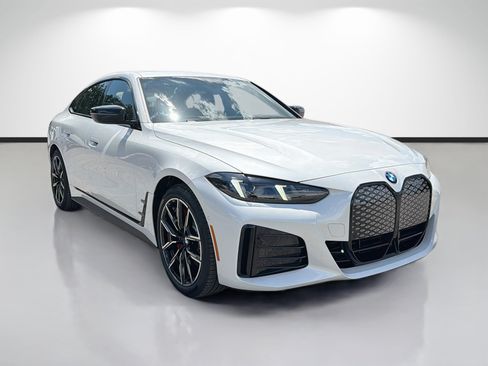 New 2026 BMW i4 eDrive40 RWD image 1