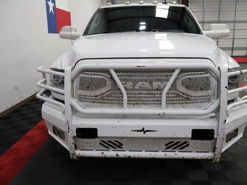 Used 2018 RAM 3500 Laramie w/ Sport Appearance Group AWD/4WD image 4