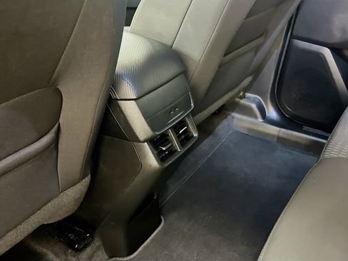 Used 2025 Chevrolet Equinox LT AWD/4WD image 28