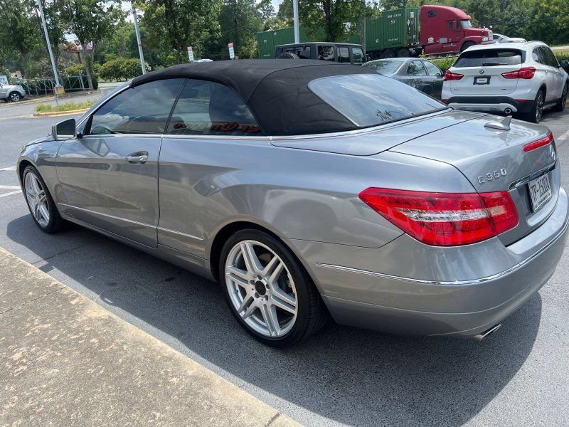 Used 2011 Mercedes-Benz E 350 Cabriolet image 4