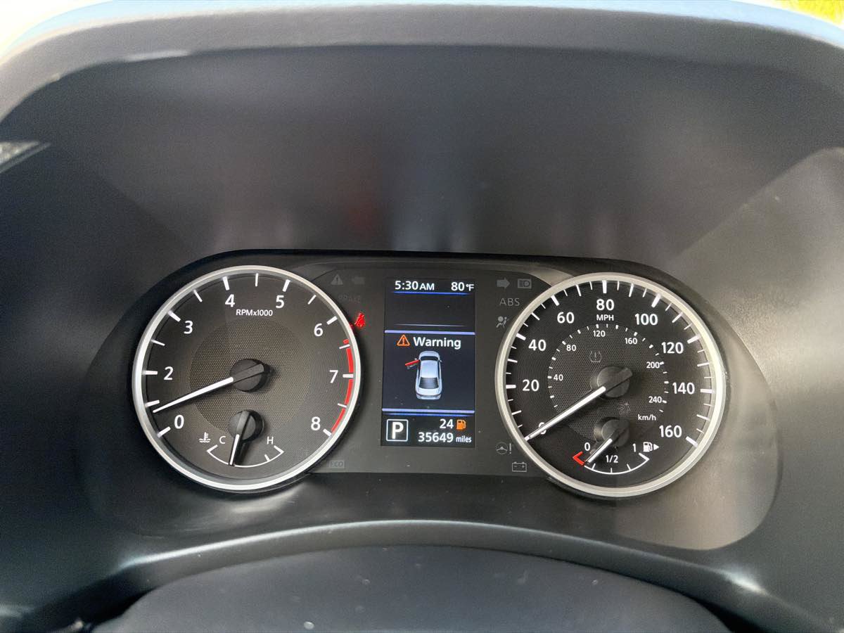 Used 2024 Nissan Sentra S FWD image 29