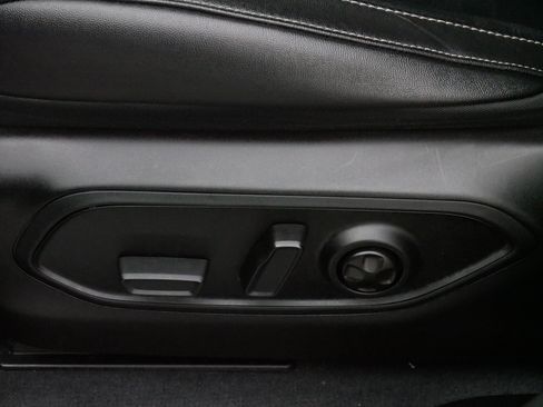 Used 2023 Jeep Grand Cherokee L Limited w/ Black Appearance Package image 20