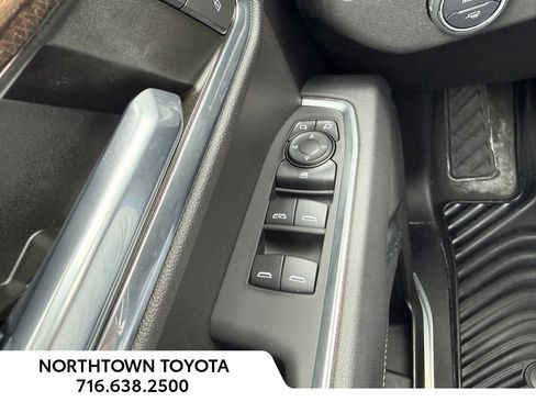 Used 2023 Chevrolet Silverado 1500 LT AWD/4WD image 17