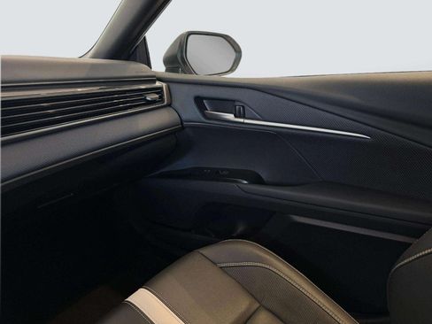 Used 2025 Toyota Camry SE FWD image 23
