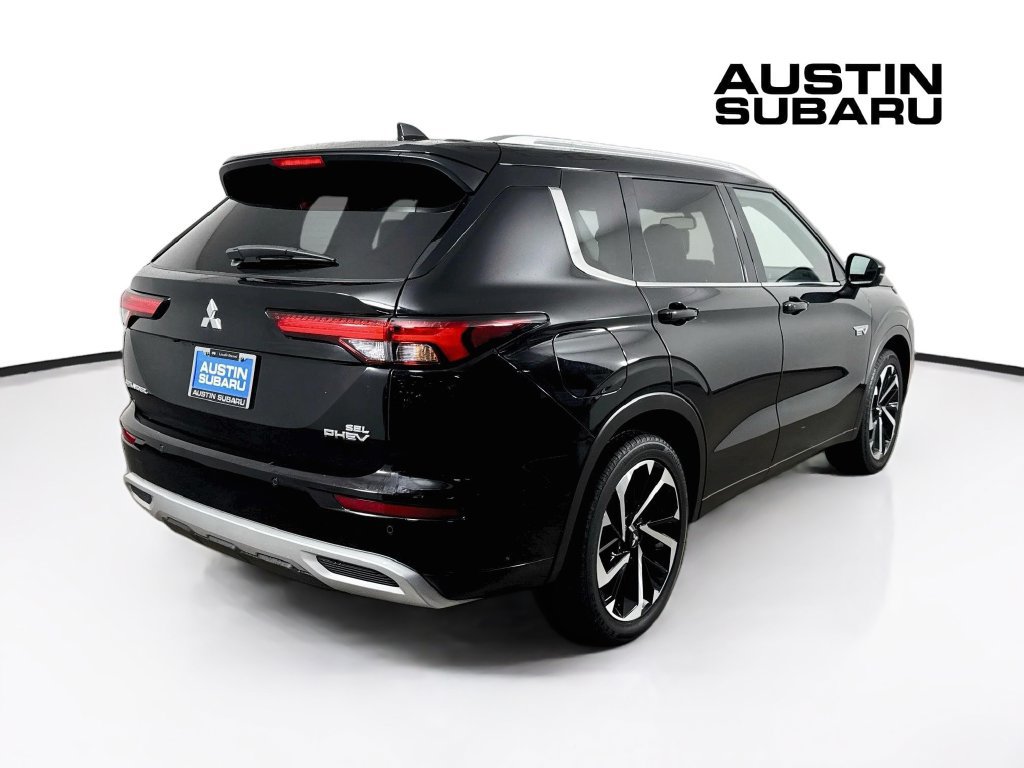 Used 2025 Mitsubishi Outlander 4WD Plug-In Hybrid image 7